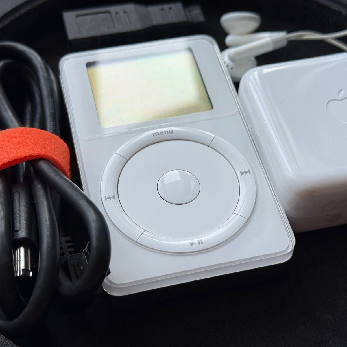 初代iPod /10GB ・A1019 ジャンク品 第2世代 極美品 iPod 初代デザイン 二世代モデル A1019 10GB 動作品