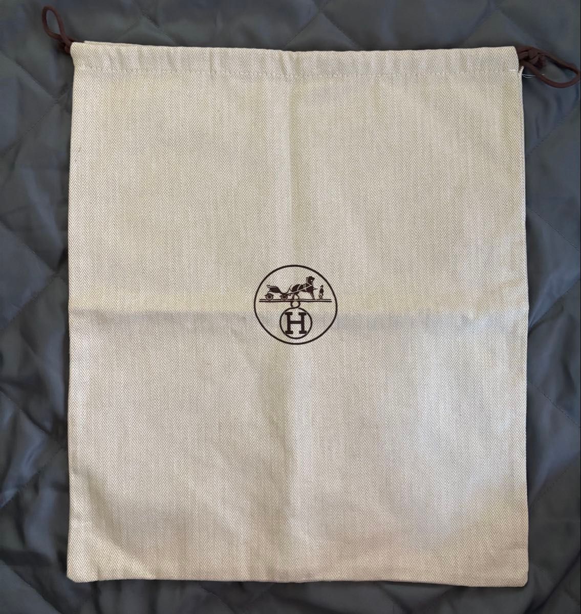 4枚まとめ売り エルメス 巾着 保存袋(32x31.5cm) 正規品 HERMES エルメス ヘリンボーン 保存袋 巾着袋 巾着 布袋 袋 44