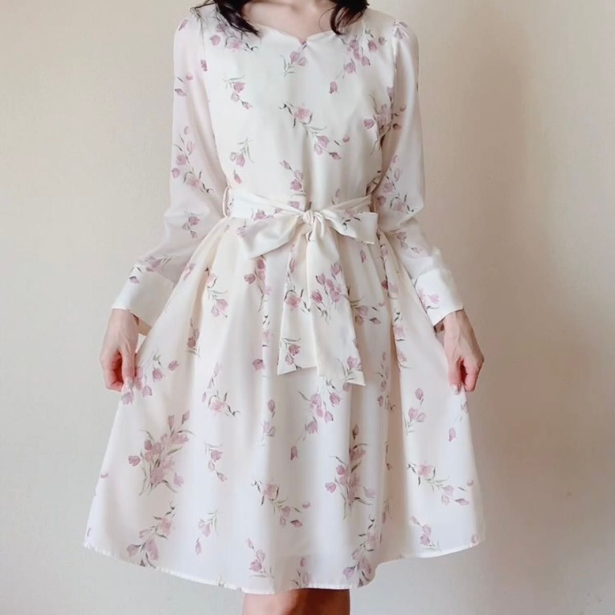 【訳あり】ミッシュマッシュ ハートネック花柄ワンピース アイボリー 定価11,000円