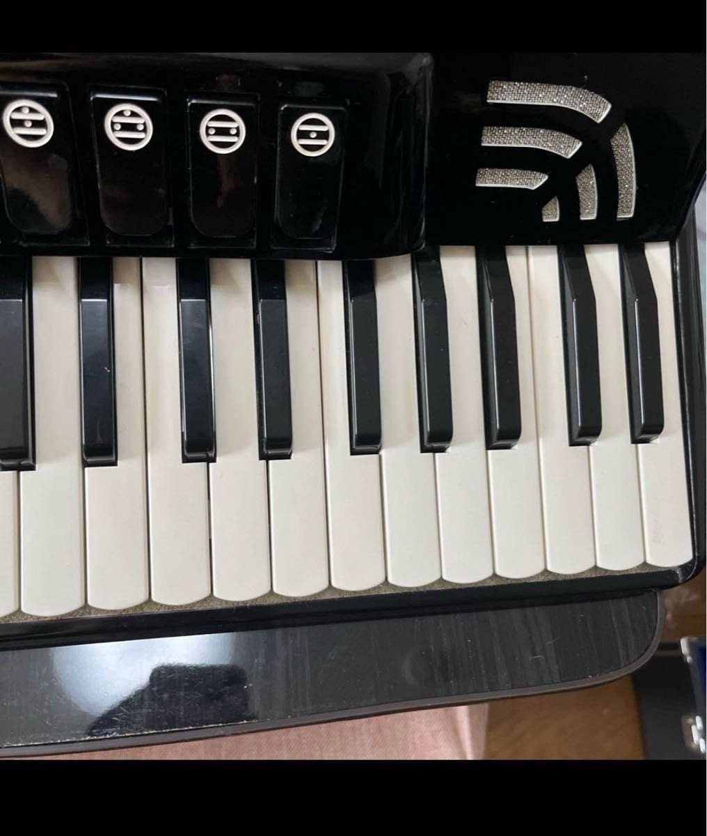 TOMBO No.65 アコーディオン 80ベース ハードケース付属 34鍵盤 TOMBO No 65 アコーディオン 80ベース ハードケース付属 34鍵盤