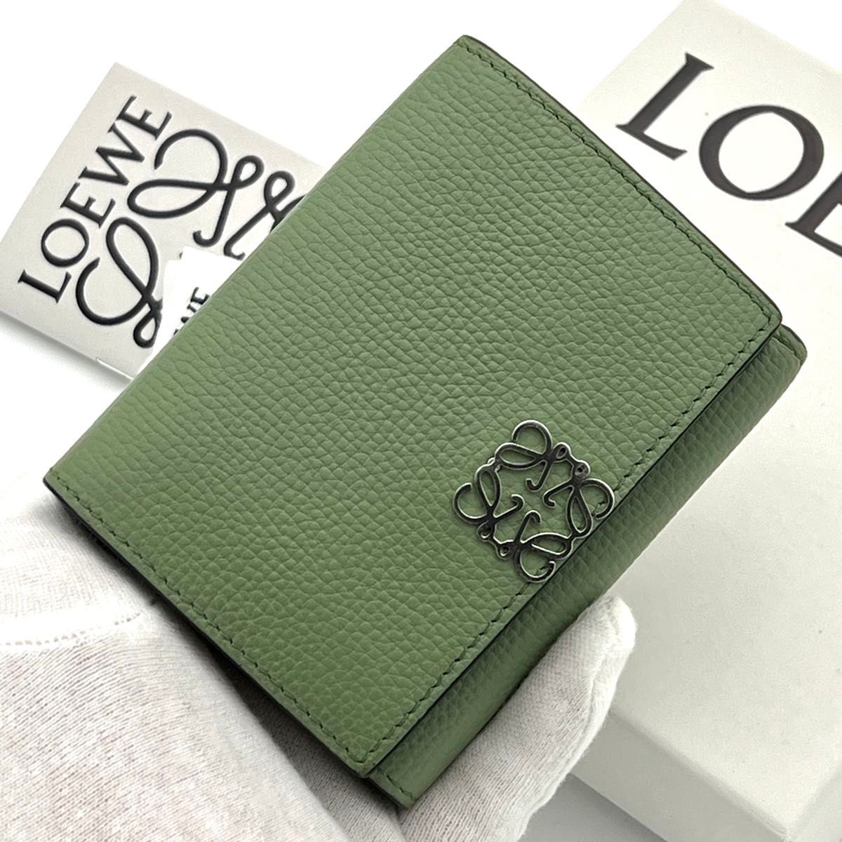 極美品 LOEWE アナグラム トライフォールドウォレット三つ折り財布 極美品】LOEWE アナグラム トライフォールド ウォレット 三