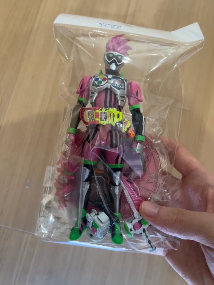 S.H.Figuarts 仮面ライダーエグゼイト 20kamen Ride