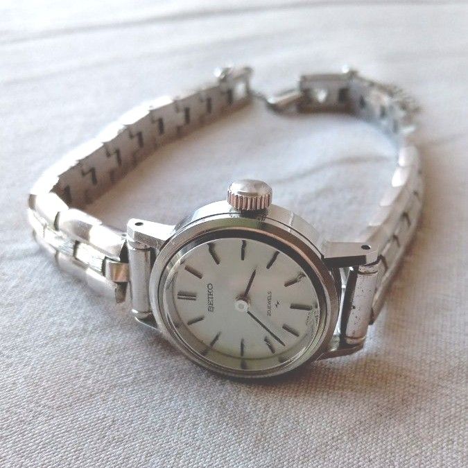 SEIKO ヴィンテージ 手巻き式 腕時計 レディース SEIKO セイコー 手巻き式腕時計 レディス ヴィンテージ シルバー