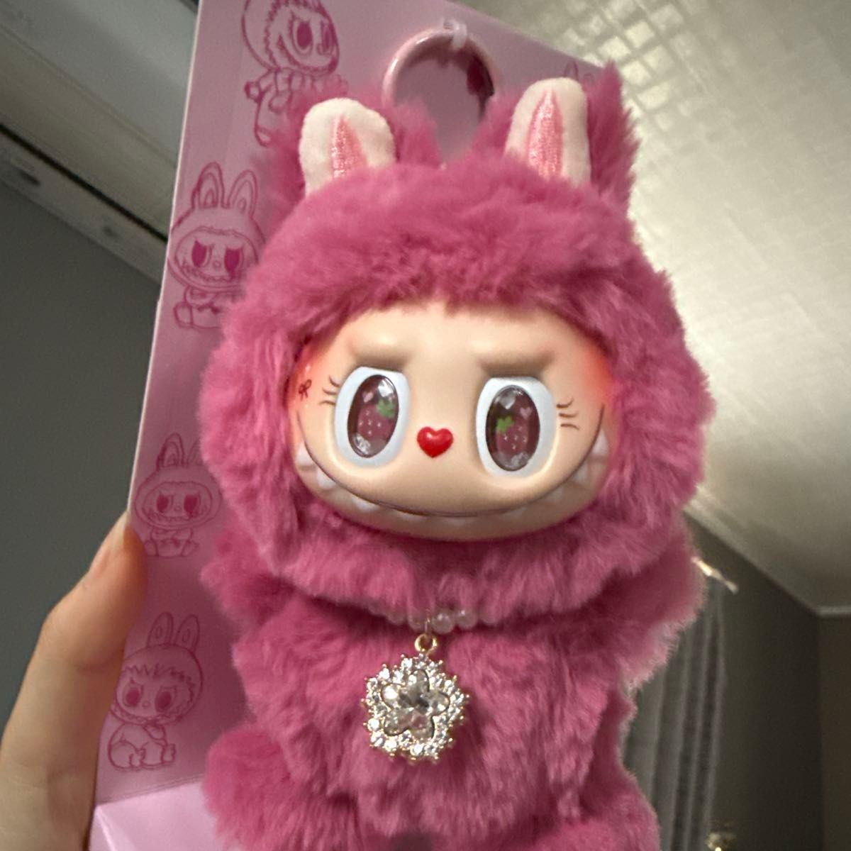 海外限定LABUBU ZIMOMOラブブ ふわふわ いちご キーホルダー 海外限定LABUBU ZIMOMOラブブ ふわふわ いちご キーホルダー