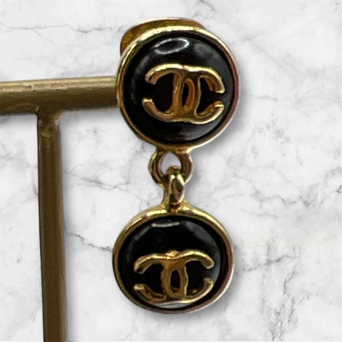 CHANEL ココマーク イヤリング 片耳 黒 ブラック系 美品 シャネル ココマーク 片耳 イヤリング アクセサリー