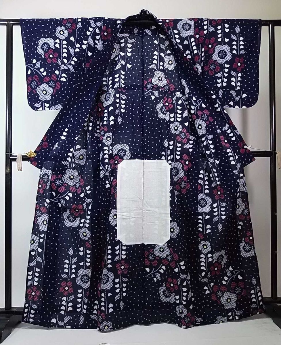 有松絞り浴衣 亀甲文様 藍染 夏にぴったりの涼やか浴衣 美品 有松絞り浴衣 花文様 藍染 濃紺 夏にぴったりの涼やか浴衣
