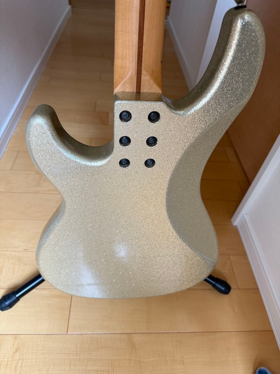 ★希少 G&L SB-2 Premium シルバーメタリックフリーク純正ケース付 G&L PREMIUM SB-2 シルバーメタリックフリーク ソフトケース付き