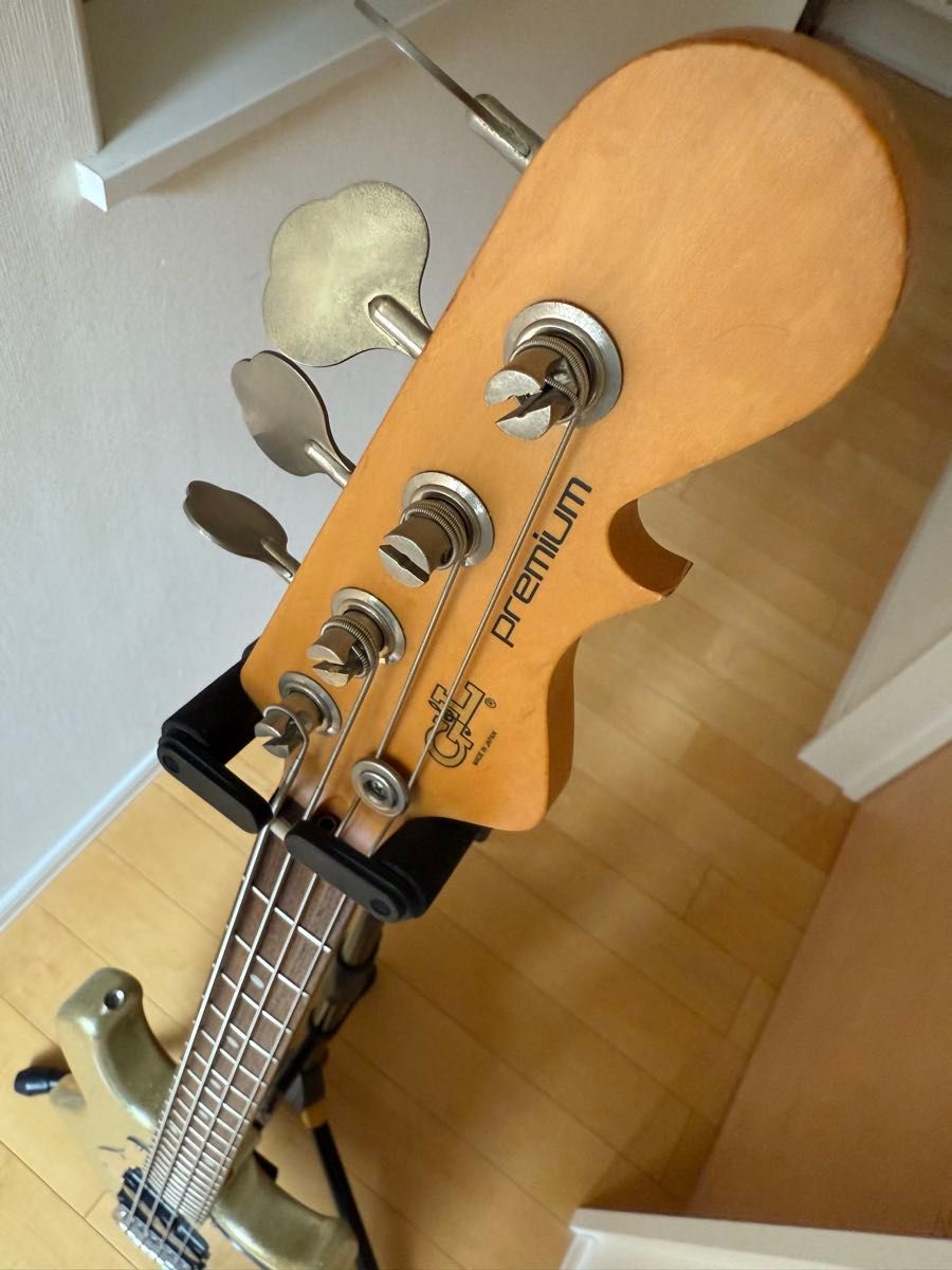 ★希少 G&L SB-2 Premium シルバーメタリックフリーク純正ケース付 G&L PREMIUM SB-2 シルバーメタリックフリーク ソフトケース付き