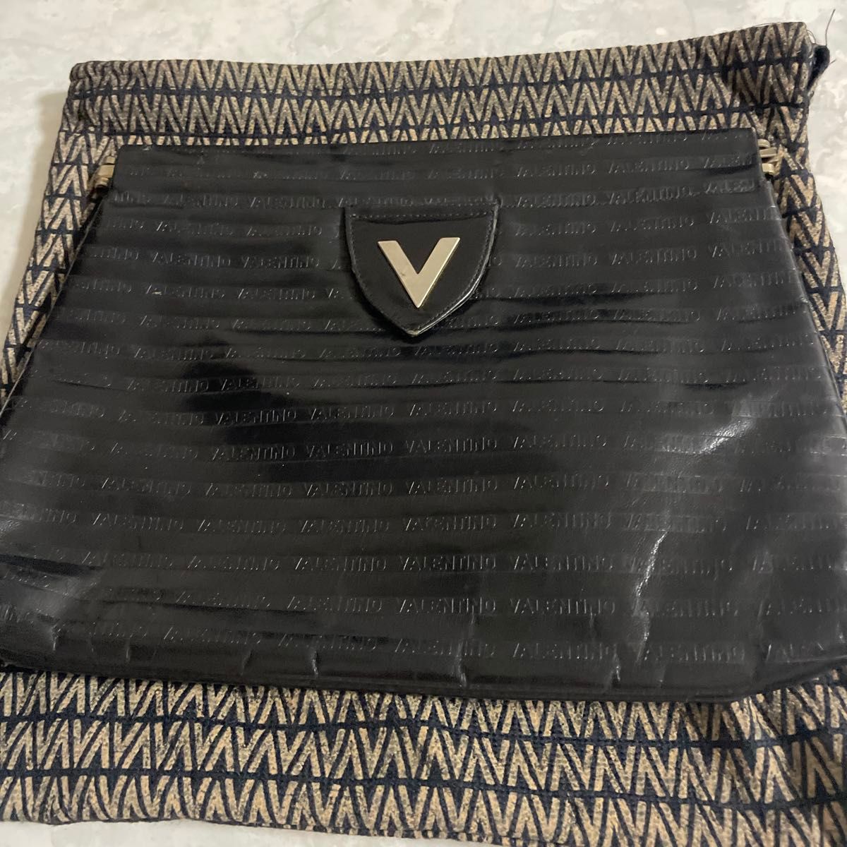 【VALENTINO】スモールクラッチバッグ ブラック VALENTINO クラッチバッグ ブラック レザー|Yahoo!フリマ(旧