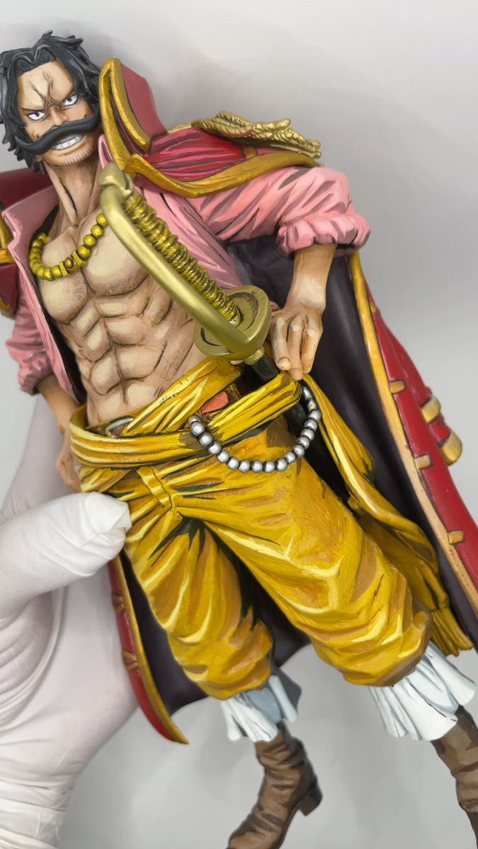 フィギュア ワンピース ゴールド ロジャー KING OF ARTIST リペイント 二次元彩色