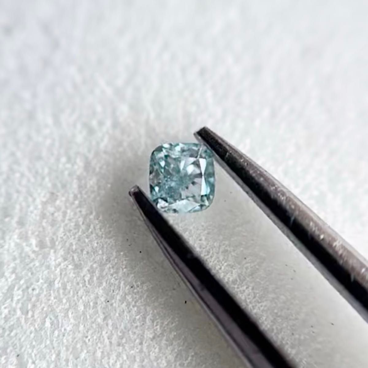 0.049ct VS-2 天然ブルーダイヤモンドルース FGB 中央宝石研究所