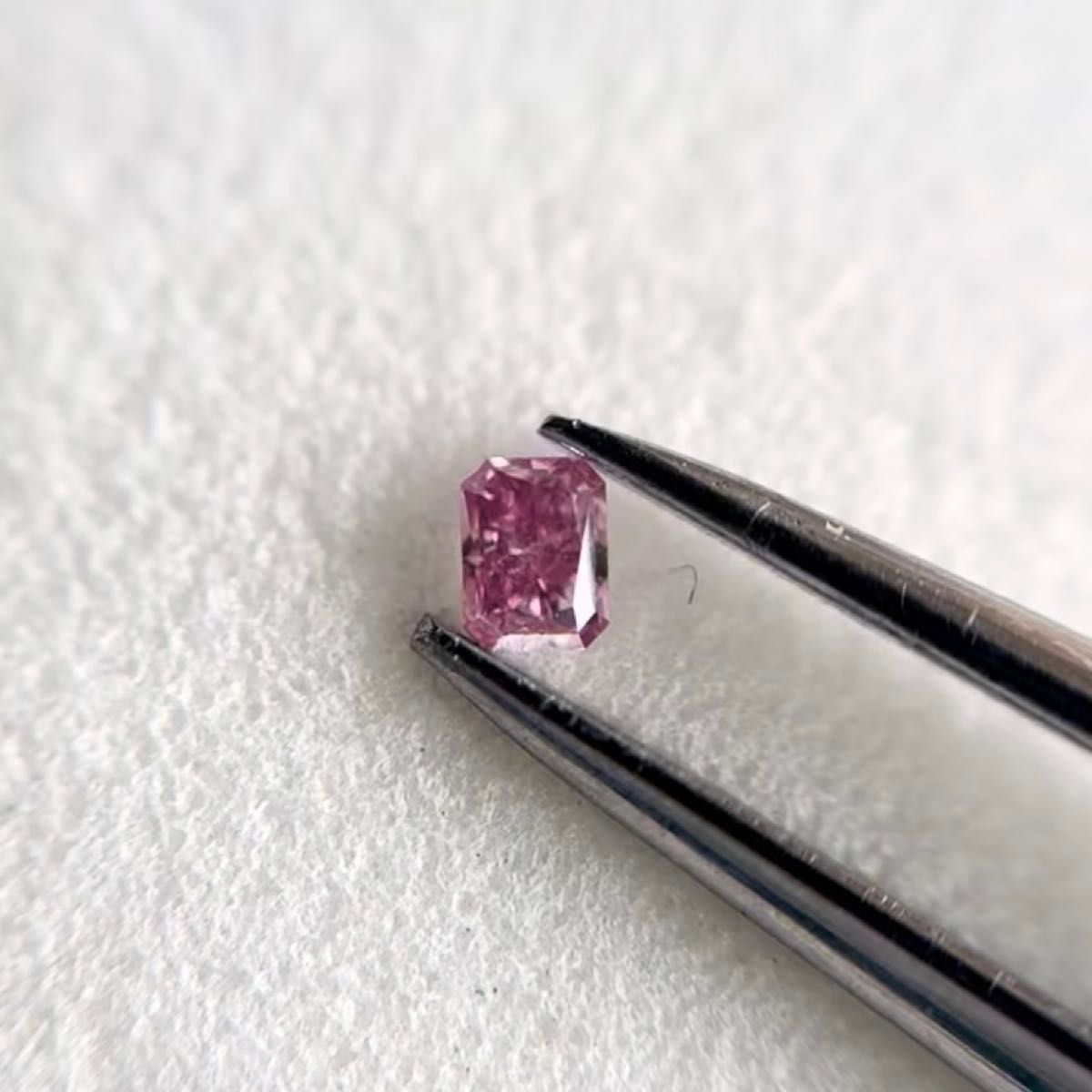 0.041ct SI-1 天然ピンクダイヤモンドルース FVPP 中央宝石研究所