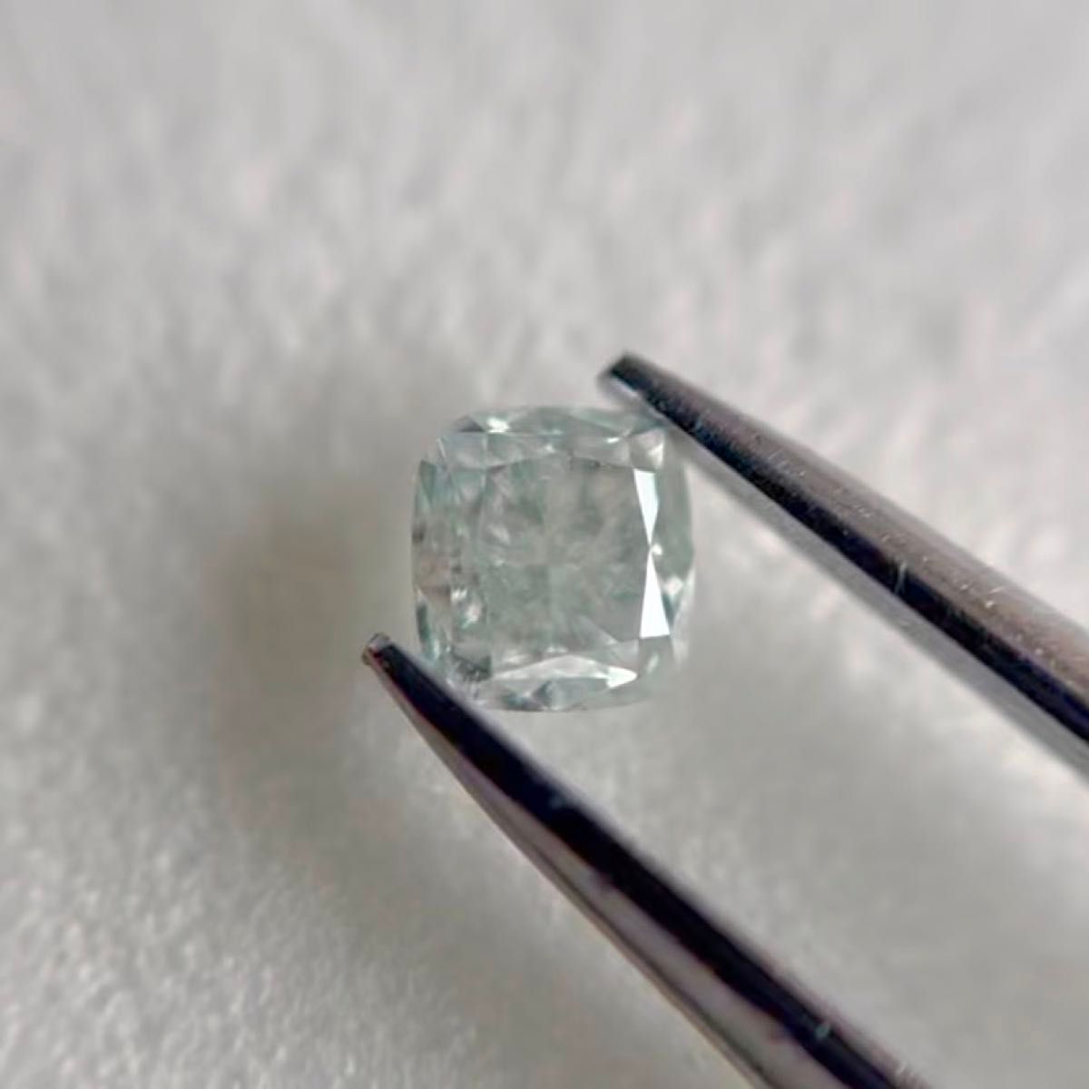 大粒0.210ct SI-1 天然グリーンダイヤモンドルース 中央宝石研究所
