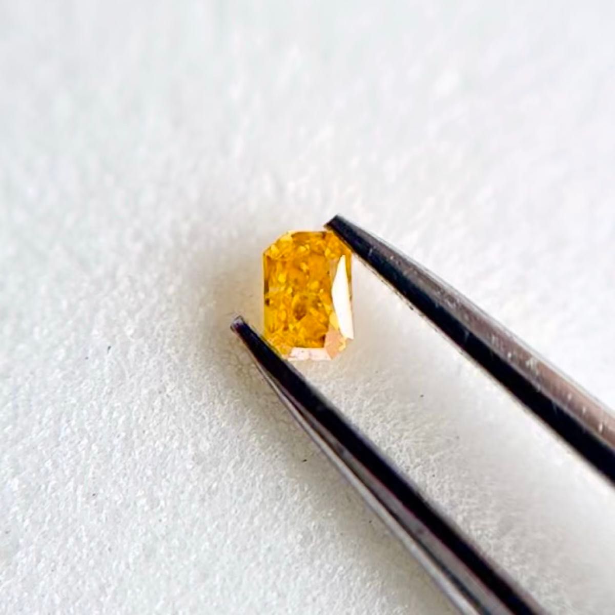 0.072ct SI-1 天然オレンジダイヤモンドルース 中央宝石研究所ソ
