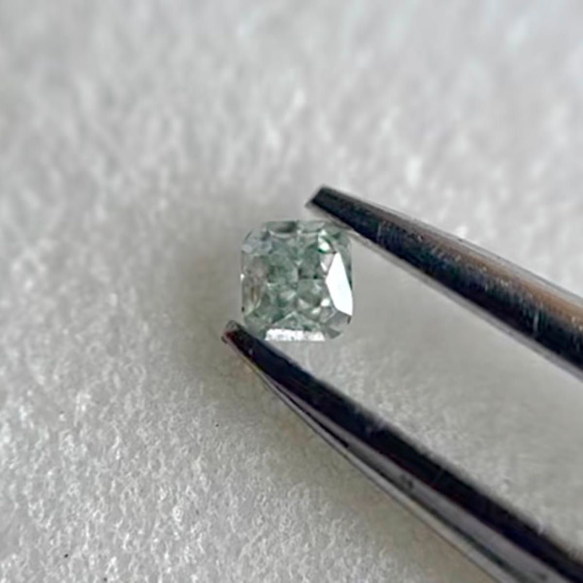 0.036ct SI-2 天然グリーンダイヤモンドルース FLG 中央宝石研究所