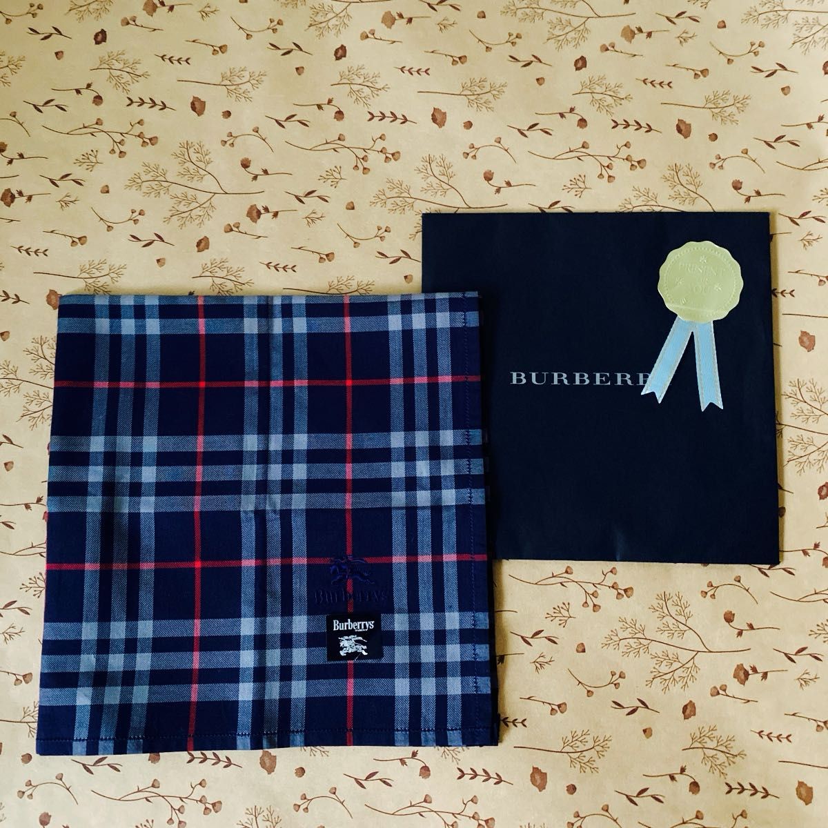 【新品未使用】BURBERRY バーバリー ハンカチ 6枚セット 未使用 burberryバーバリー ハンカチ ノバチェック ネイビー
