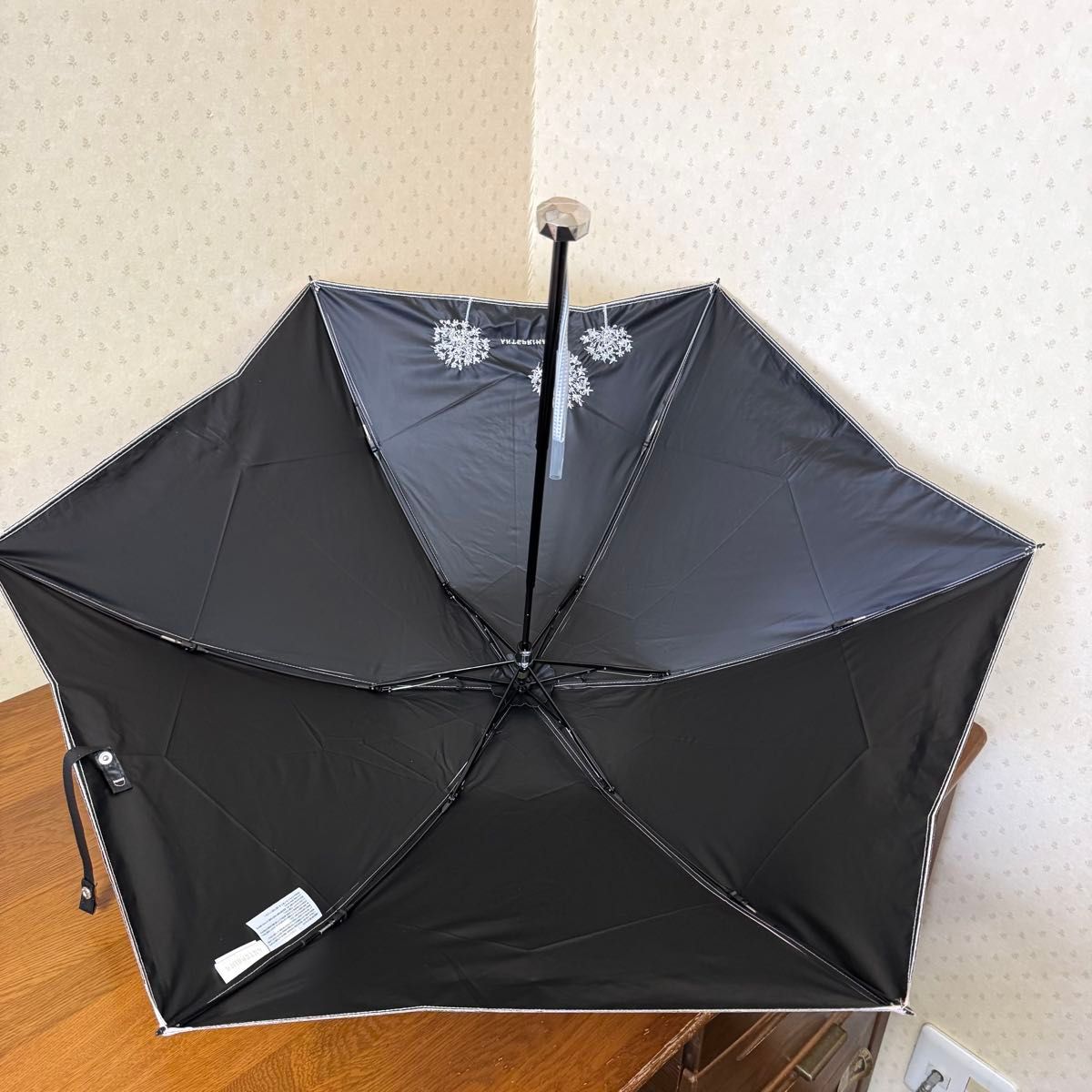新品タグ付☆アンテプリマ刺繍晴雨兼用長日傘☆サマーシールド 新品タグ付き アンテプリマ 晴雨兼用パラソル 折りたたみ日傘 1