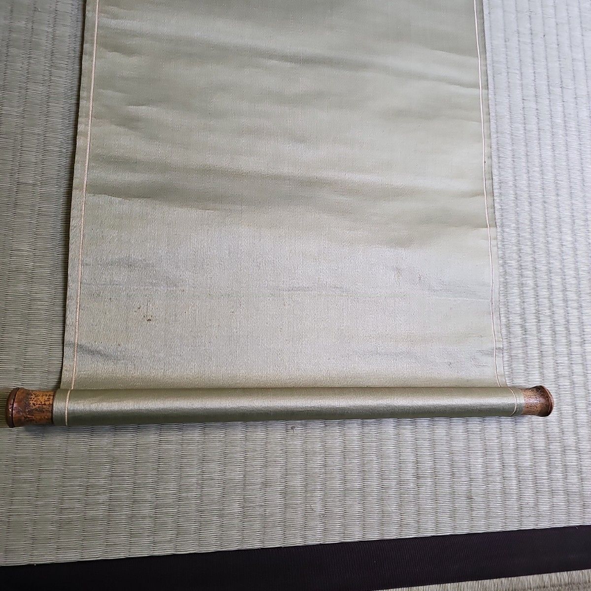 初期昭和レトロ/1950年代物】掛け軸受け 掛軸タイプ木難旦 扇子張り付け 絹布 初期昭和レトロ/1950年代物/当時物】掛け軸受け 掛軸タイプ 木難