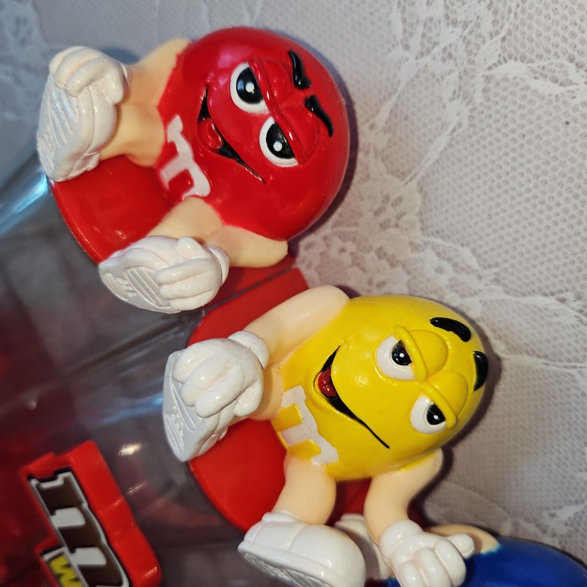 超激レア m&m's フィギュア付き 筒型 4連 チョコレートディスペンサー 超激レア 希少 m&m's エムアンドエムズ フィギュア付き 筒型 4連