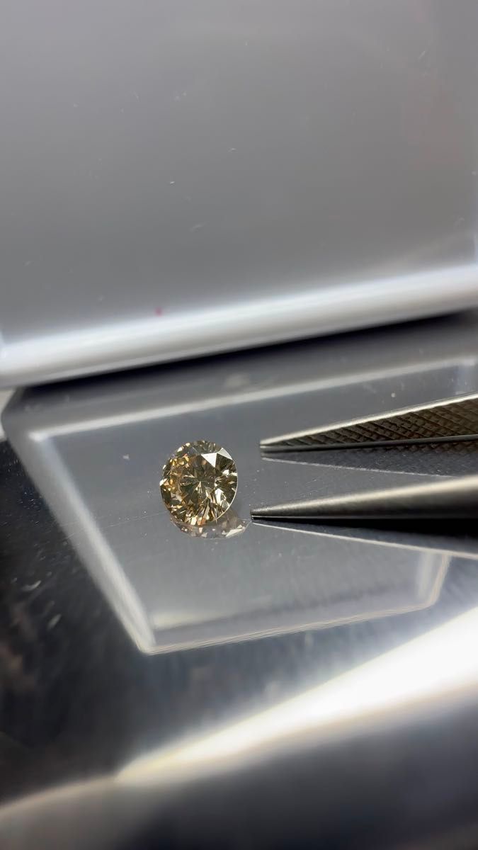 ブラウンダイヤモンド ルース 0.323ct VVS2