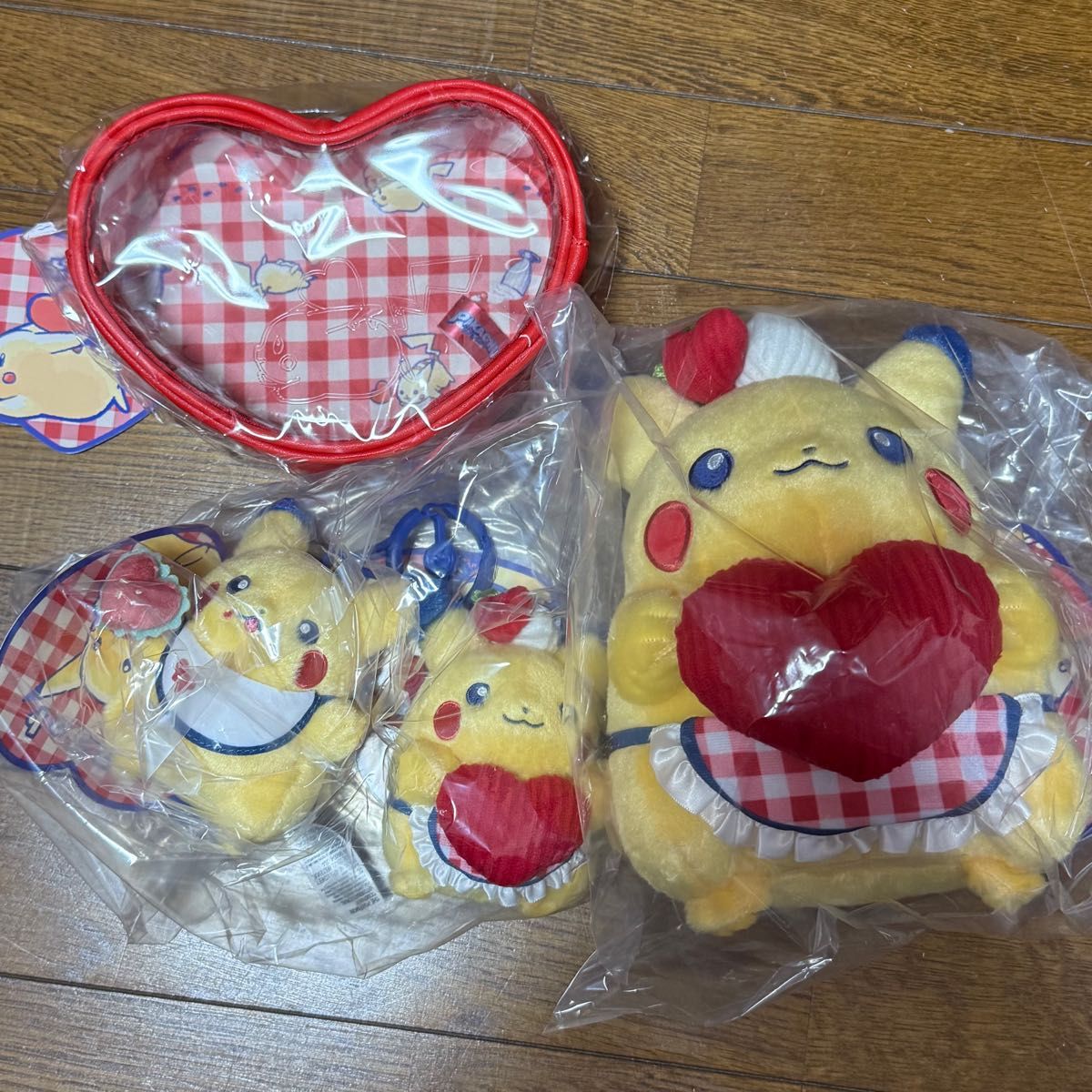 【限定品】PIKACHU DINER ハート&ハンバーガー2体セット マスコット PIKACHU DINER ハート&ハンバーガー セット お顔