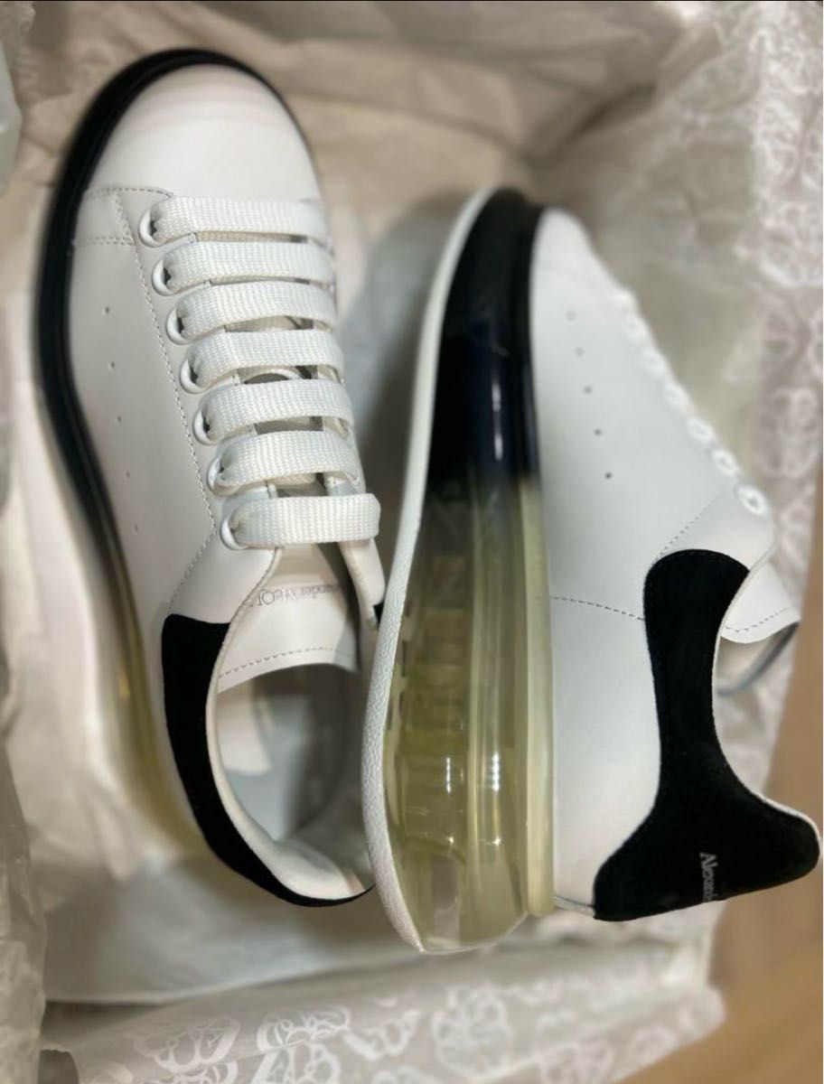 *Alexander McQueen*ホワイト/ブラック*レザースニーカー 新品未使用品Alexander McQueen スニーカーホワイト/ブラック