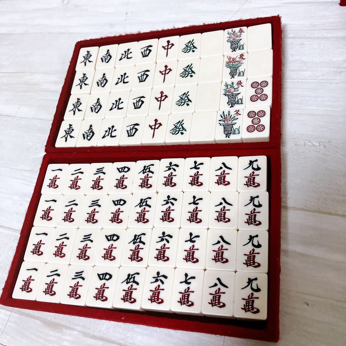 達磨柄 竹製 背竹色牌 麻雀セット(点棒・サイコロ•箱入り) ヴィンテージ 達磨柄 竹製 背竹色牌 麻雀セット(点棒・サイコロ•箱入り