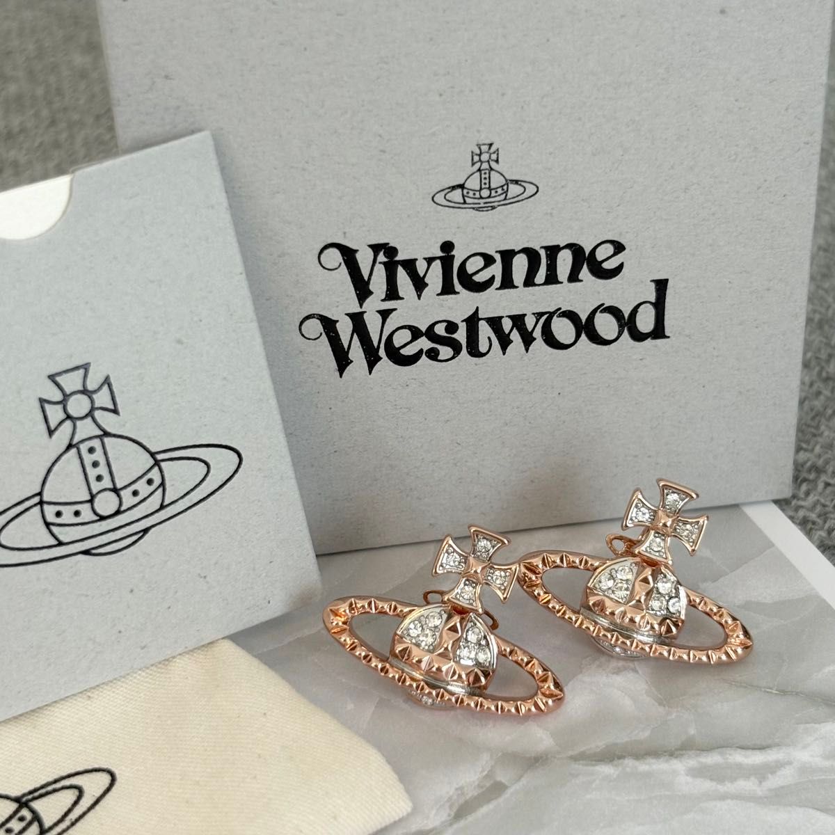 Vivienne Westwood 装飾オーブ プレート イヤリング 箱付き】【極美品】ヴィヴィアンウエストウッド オーブモチーフ