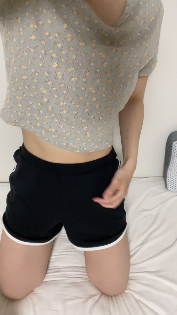 グレー小花柄Tシャツ 短パン 上下2点セット ルームウェア ジム着 部屋着 パジャマ 特別セール
