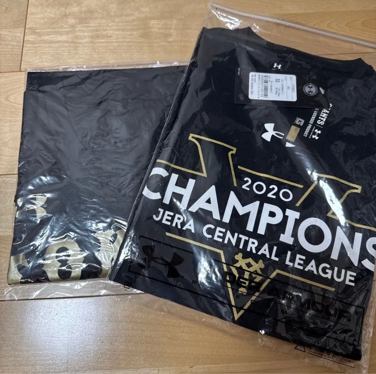 読売ジャイアンツ セリーグ2020優勝記念 読売ジャイアンツ2020セントラルリーグ優勝記念Tシャツ2枚セット
