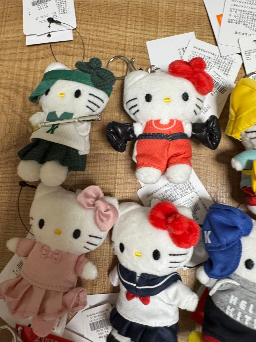 【新品】ME% × Hello Kitty 限定コラボ マスコット 全27種 新品・タグ付き】ME% × Hello Kitty コラボ ぬいぐるみ
