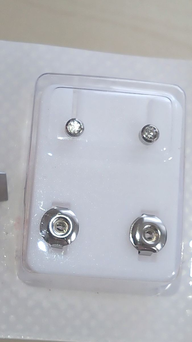 医療用 サージカルステンレス ピアス キュービックジルコニア シンプル ワンポイント 3mm 20G 両耳 シルバー キラキラ