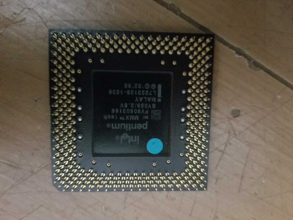 Intel Pentium MMX 166 MHz SY059 未確認ジャンク_画像2