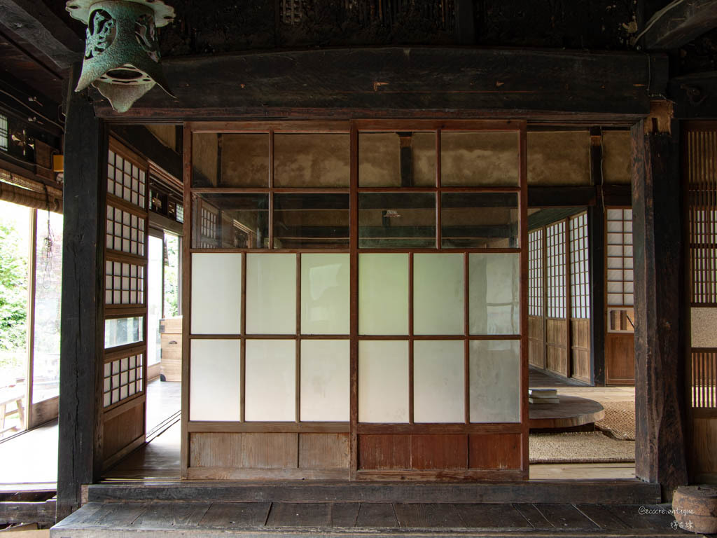 [ old Japanese-style house. fittings ] small of the back board attaching change . eyes .. wooden . door 2 sheets clear glass abrasion glass / height 1763 width 870/ wooden fittings sliding door / antique old fittings profit old .