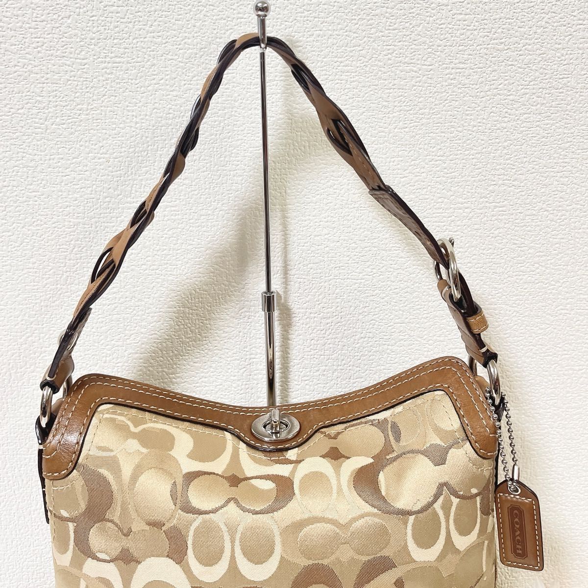 美品 コーチ ハンドバッグ 茶 シグネチャー ワンショルダー キャンバス T8 期間限定価格 美品 COACH コーチ ワンショルダーバッグ 肩掛け