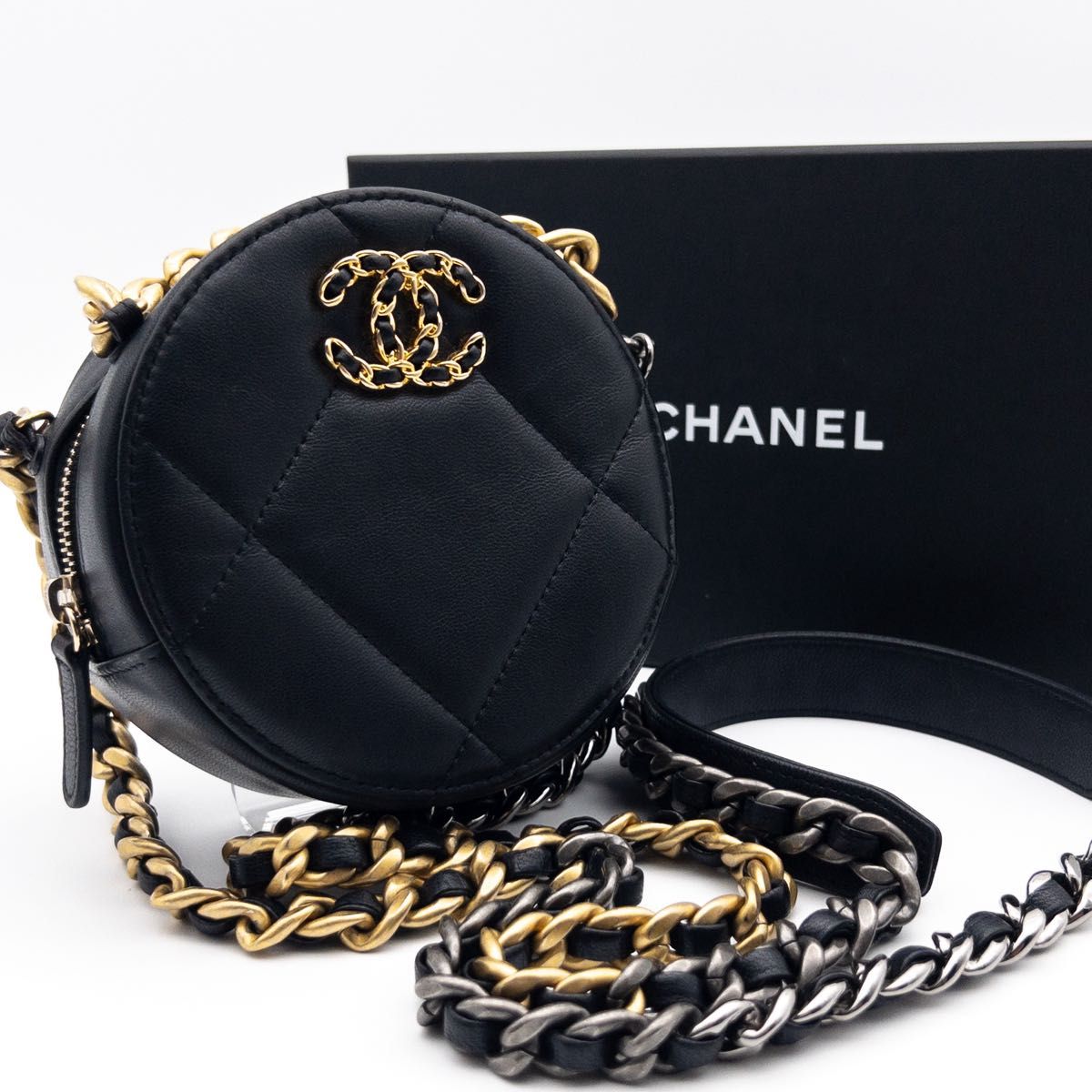 CHANEL 未使用 美品 希少 Chanel19 チェーン ショルダーバッグ 超極美品】CHANEL 19 ラウンドチェーンショルダーバッグ レザー