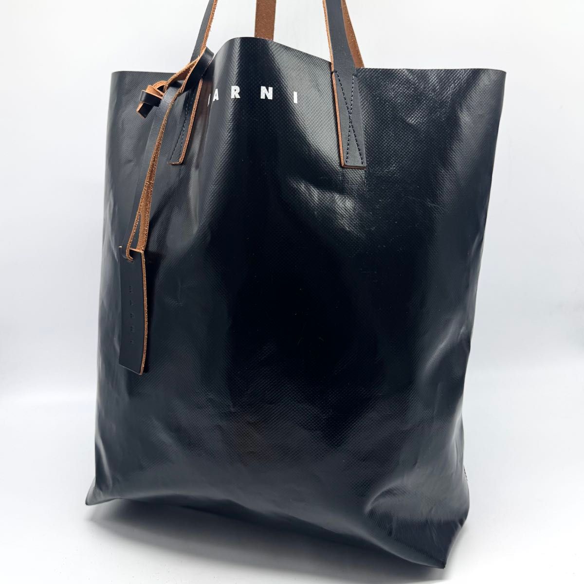 【関税込】人気◆MARNI マルニ◆ロゴ レザー トートバッグ MARNI マルニ バイカラー ロゴ PVC レザー トートバッグ 肩掛け
