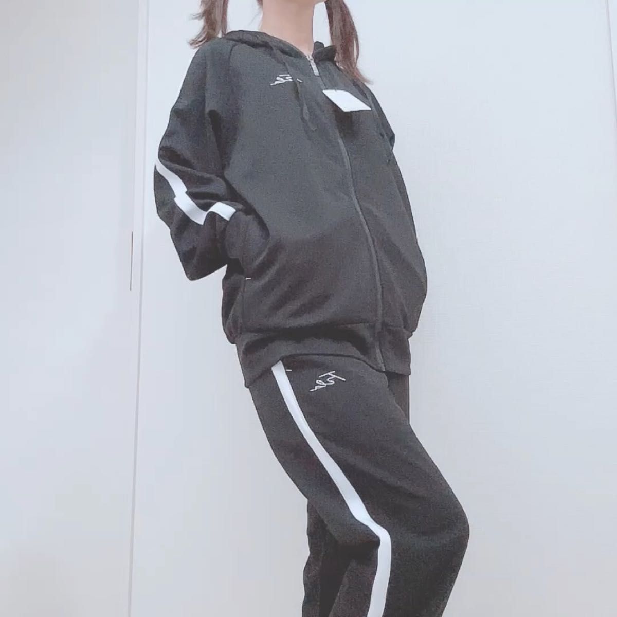 【新品】FILA 筆記体刺繍 ジャージ セットアップ M ブラック×ホワイト 定価7,150円 ユニセックス