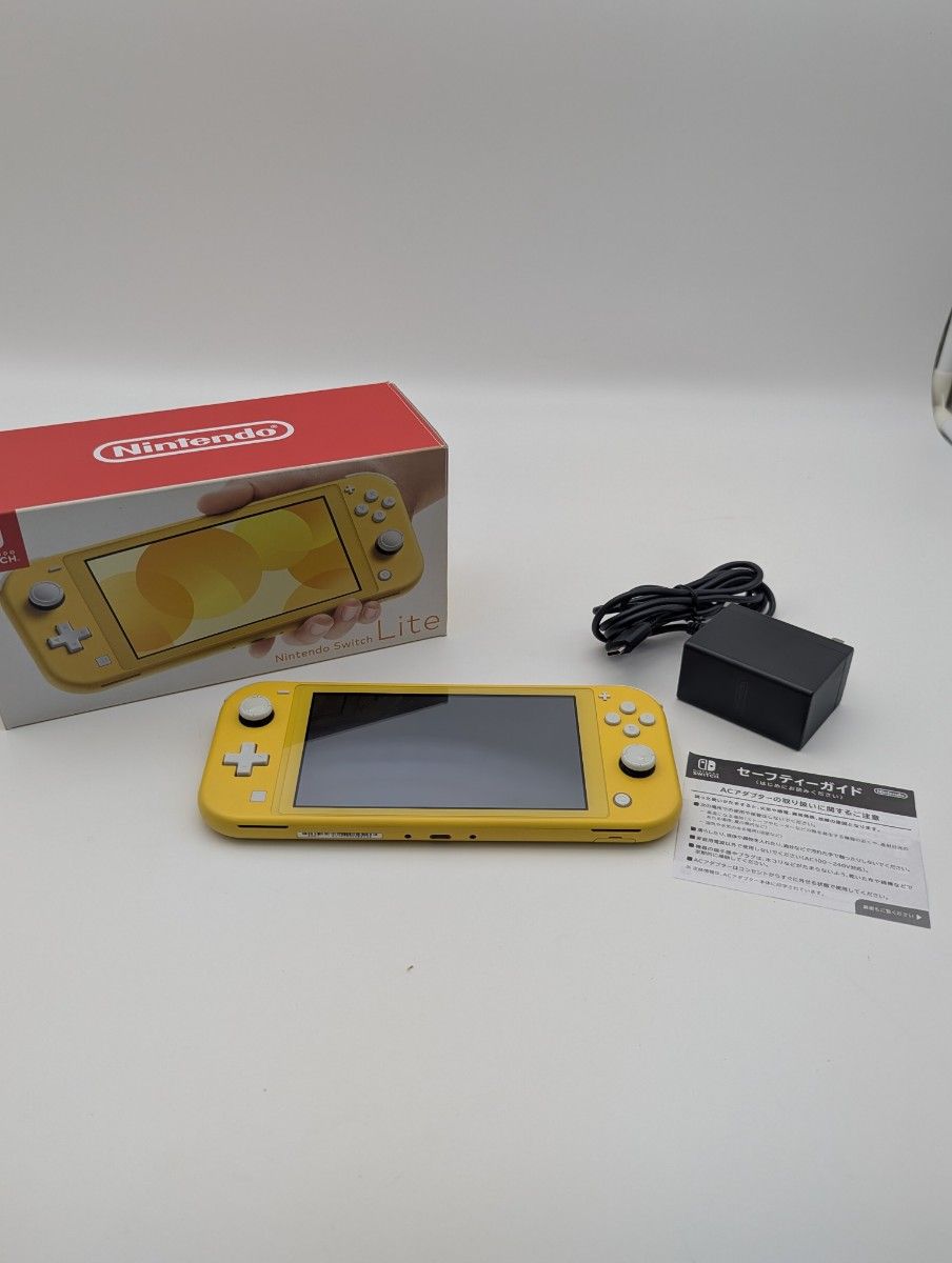 Nintendo Switch Lite イエロー 本体 充電器、箱付き Nintendo Switch Lite イエロー 箱、充電器付き Nintendo Switch