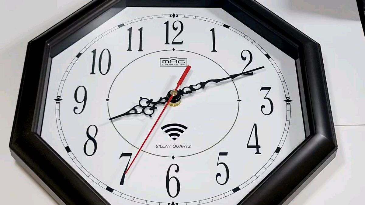 無線LANで時間を合わせる掛け時計 NTP クロック Wi-Fi スムーズ秒針 夜間秒針停止 アナログ 八角形 静音 ブラウン