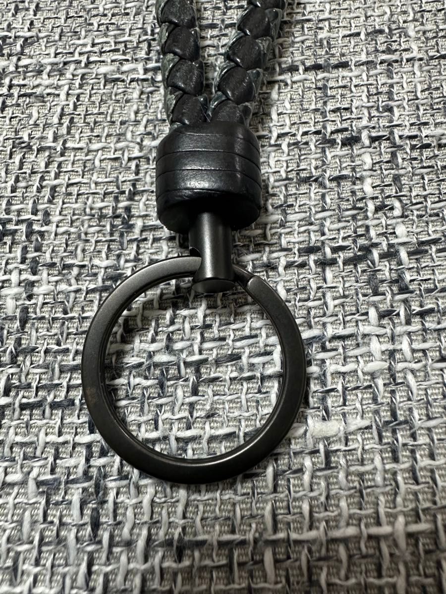 極美品✨BOTTEGA VENETA イントレチャート キーリング パイソン 黒 レア ボッテガヴェネタ キーリング イントレチャート パイソン