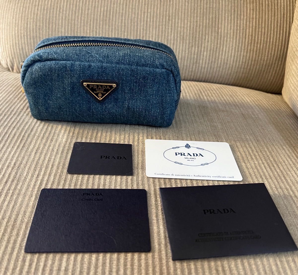 PRADA 三角ロゴデニムポーチ 正規品 PRADA プラダ デニム ポーチ バッグ 三角ロゴ ブルー
