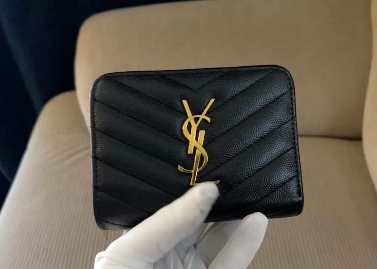 正規品 サンローラン Vステッチ レザー コンパクトウォレット ブラック 二つ折り財布