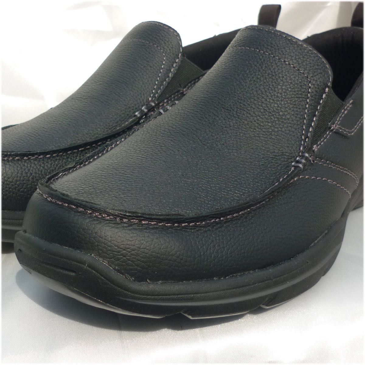 スケッチャーズ 黒ローファー エクストラワイド幅 幅広甲高に 新品27 5cmスケッチャーズ Skechers 黒ローファー リラックスド