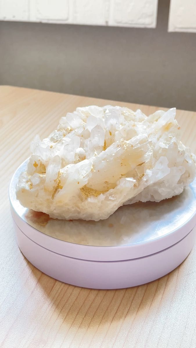 ヒマラヤ水晶クラスター668gパワーストーン【完全天然石】エネルギー覚醒済 完全浄化 本物 スピリチュアル 置物 オブジェ 御守
