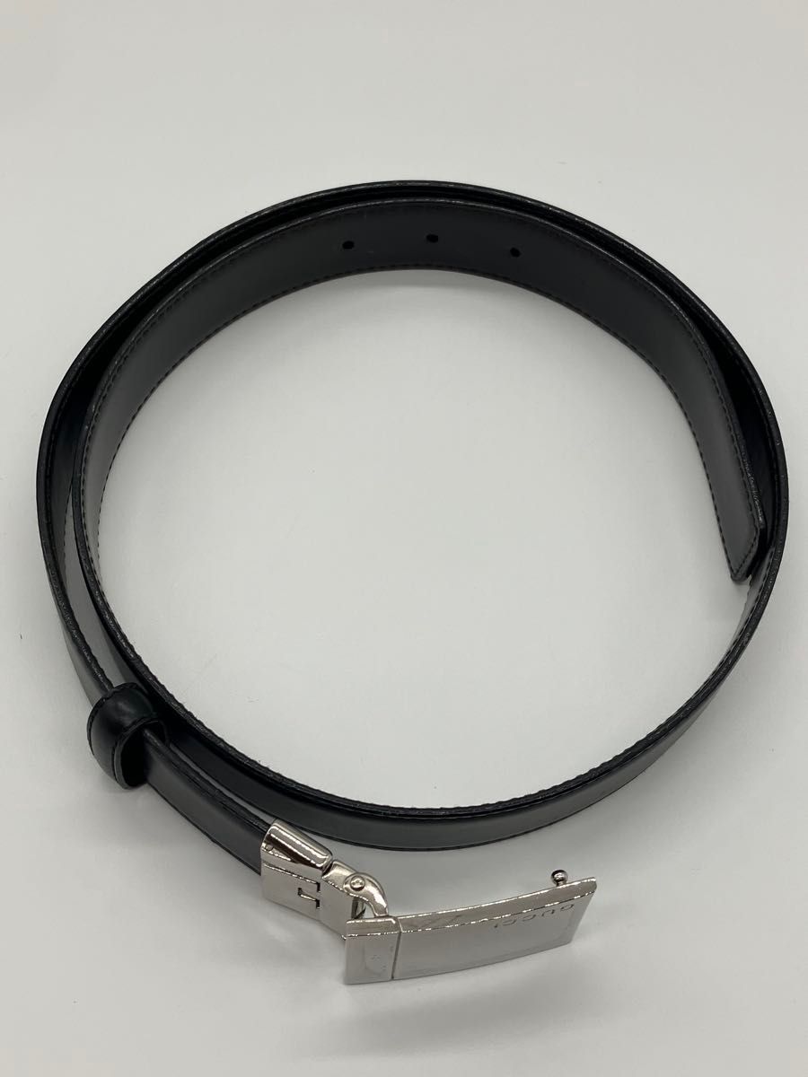 GUCCI シルバー金具 サイズ80 ブラックベルト GUCCI レザー リバーシブル シルバー金具 ベルト ブラック系