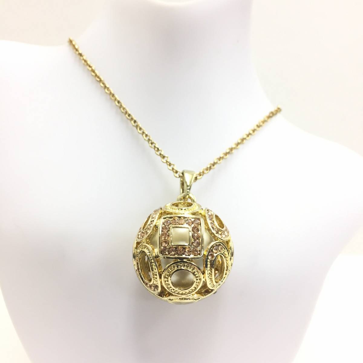 人気メーカー・ブランド バリ ストーン 球体 ベル 鈴 【ネックレス】神秘的な音色 アジアン ゴールド色 金色 エキゾチック その他 人気メーカー・ブランド バリ ストーン 球体 ベル 鈴 【ネックレス】神秘的な音色 アジアン ゴールド色 金色 エキゾチック その他