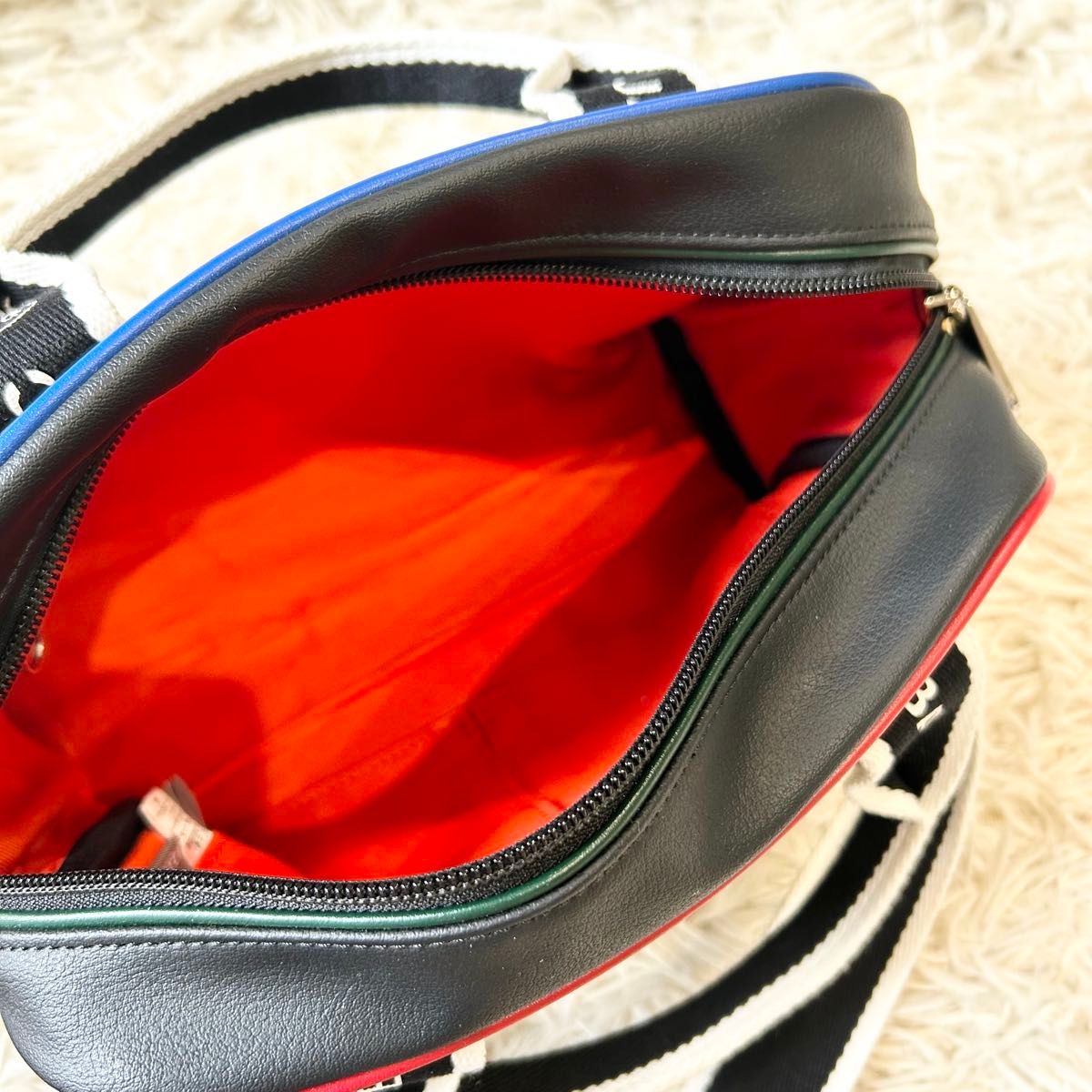 CASTELBAJAC ショルダーバッグ 黒 赤 CASTELBAJAC カステルバジャック ショルダーバッグ ハンドバッグ
