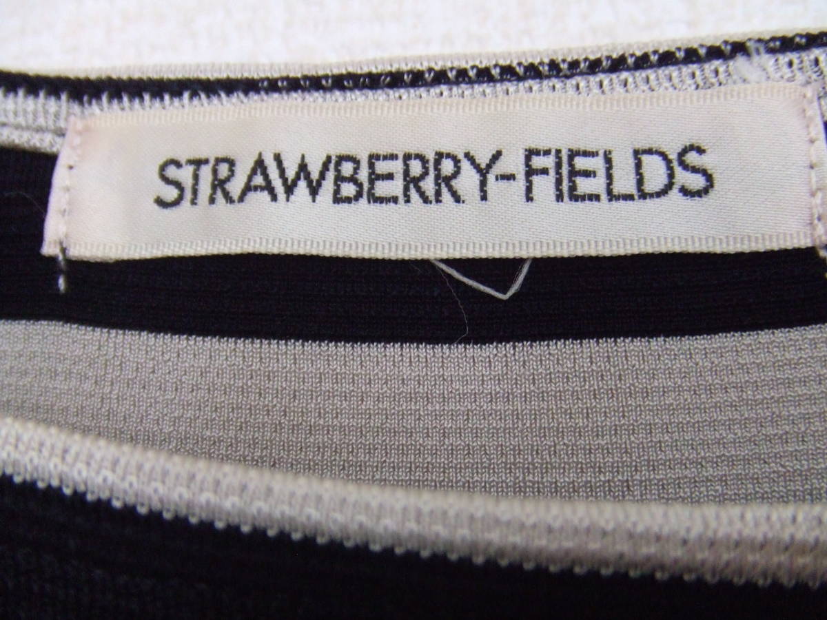 *STRAWBERRY-FIELDS* Strawberry Fields окантовка One-piece 