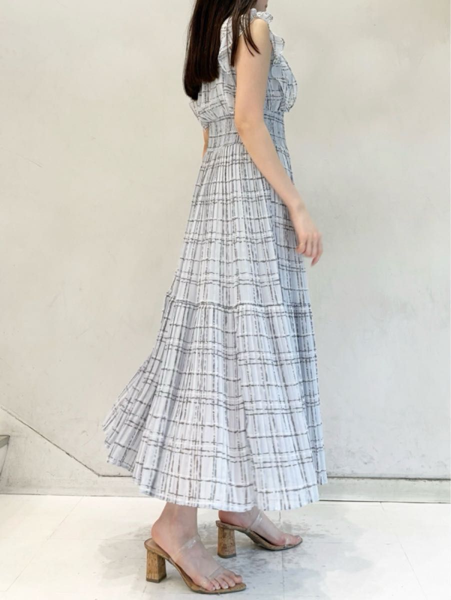 SNIDEL スナイデル Sustainableフリルワンピース ライトブルー 美品 SNIDEL スナイデル Sustainableフリルワンピース LBLU